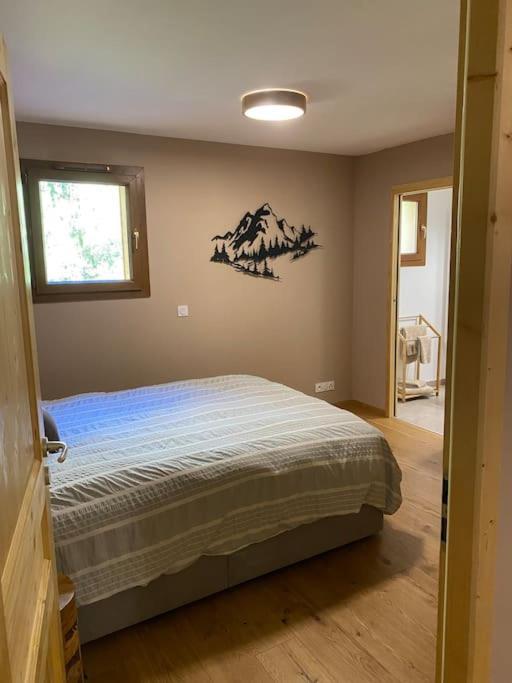 Gorgeous 2 Bedroom, 2 Full Bath, Ski In Apartment! Winner Of 2025 And 2024 Traveller Award! Morzine Esterno foto