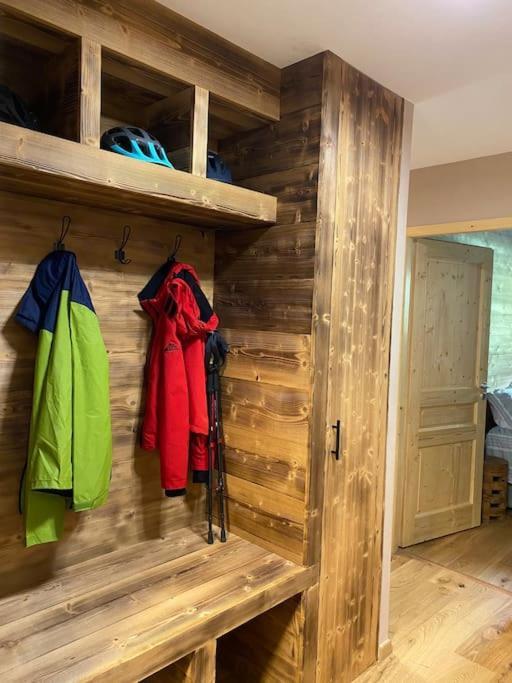 Gorgeous 2 Bedroom, 2 Full Bath, Ski In Apartment! Winner Of 2025 And 2024 Traveller Award! Morzine Esterno foto