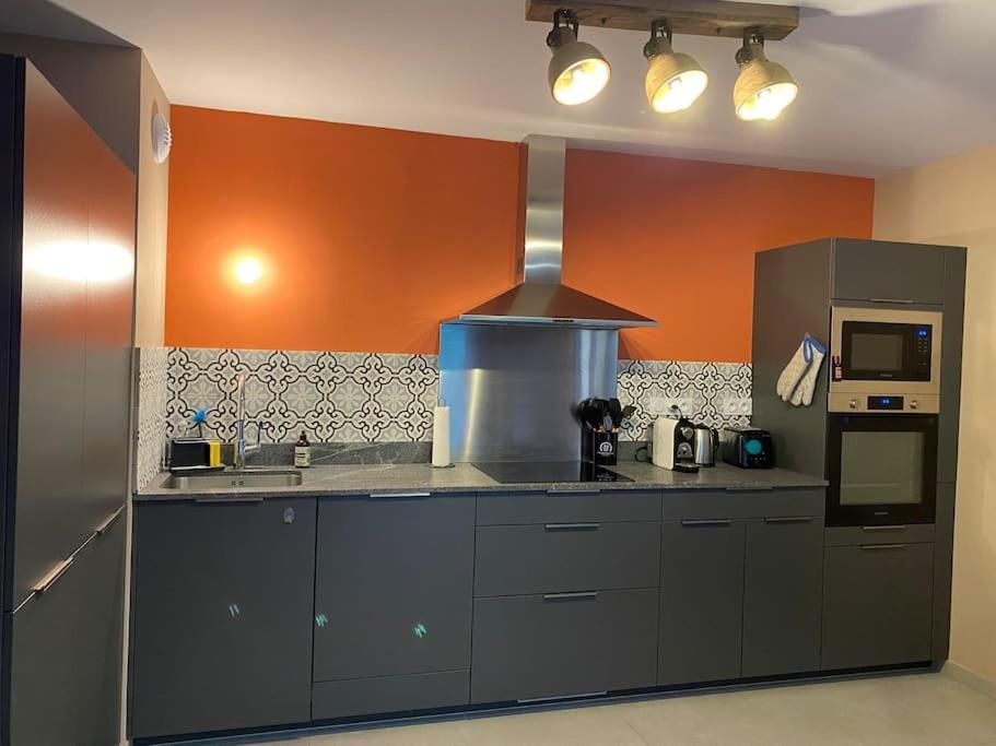 Gorgeous 2 Bedroom, 2 Full Bath, Ski In Apartment! Winner Of 2025 And 2024 Traveller Award! Morzine Esterno foto