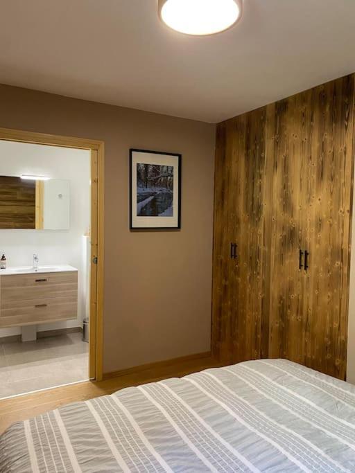 Gorgeous 2 Bedroom, 2 Full Bath, Ski In Apartment! Winner Of 2025 And 2024 Traveller Award! Morzine Esterno foto